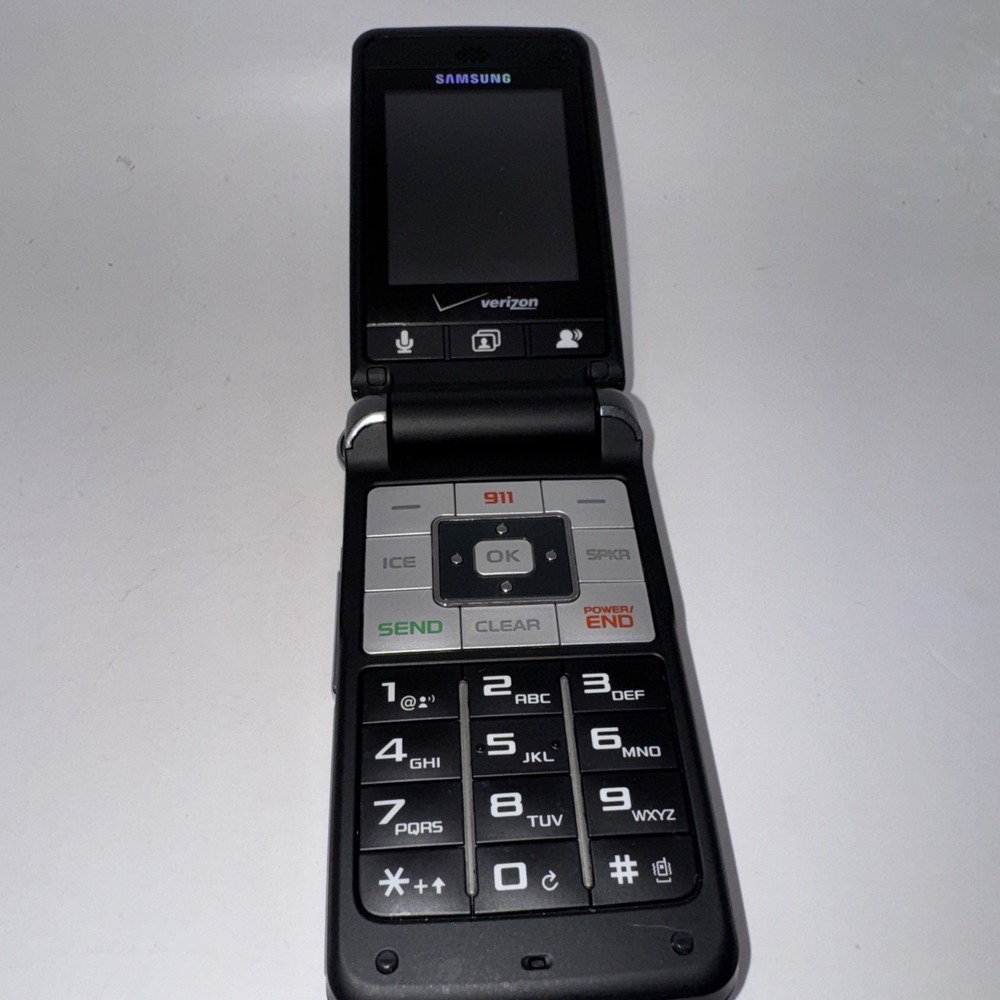 Samsung Verizon Wireless Model: SCH-U320 Flip Cell Phone - Power On /Untested